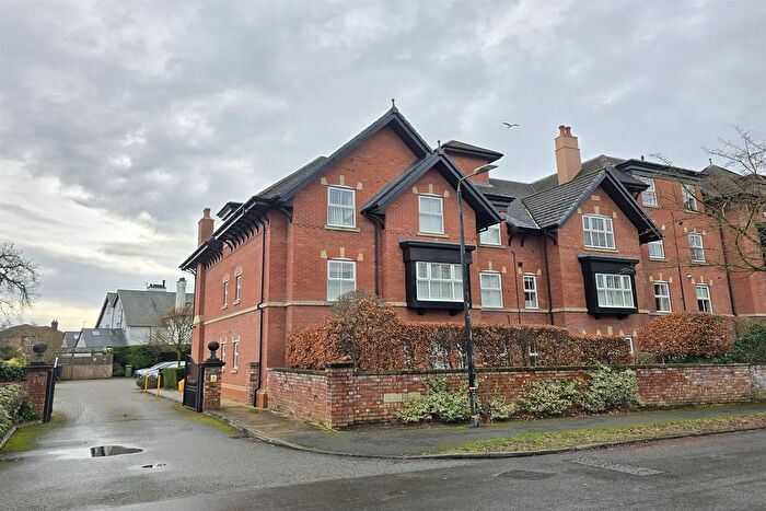 2 Bedroom Flat For Sale In Timperley, Altrincham, WA15