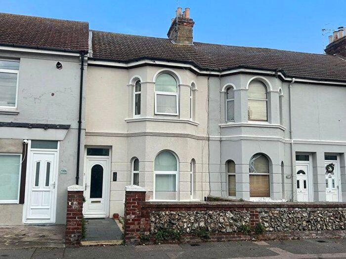 3 Bedroom Terraced House For Sale In Pavilion Road, Worthing, BN14
