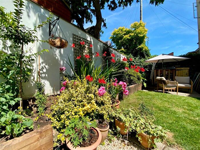 2 Bedroom Apartment For Sale In Whatley Road, Clifton, Bristol, BS8