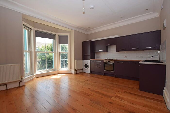 1 Bedroom Flat To Rent In Devonshire Road, Hastings, TN34