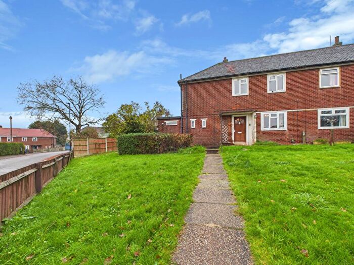 3 Bedroom Semi Detached House For Sale In Hassops Road, Chaddesden, DE21