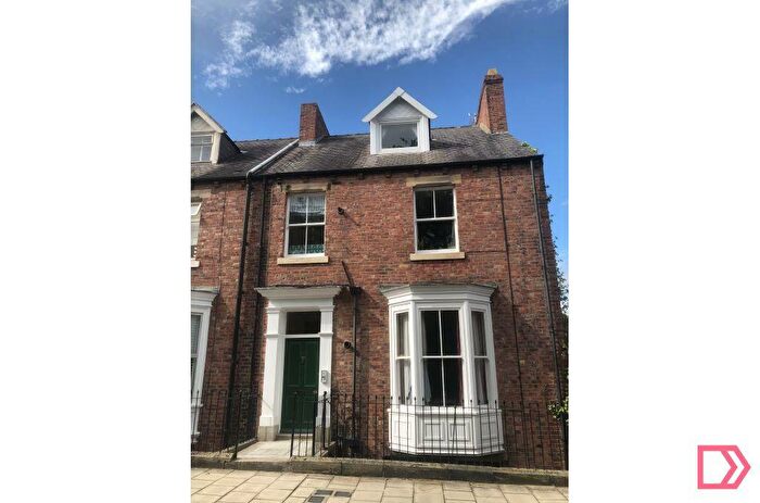 1 Bedroom Flat To Rent In The Avenue, Durham, County Durham, DH1