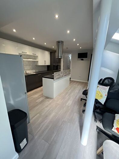 7 Bedroom Terraced House To Rent In Mackintosh Place, Cardiff, CF24