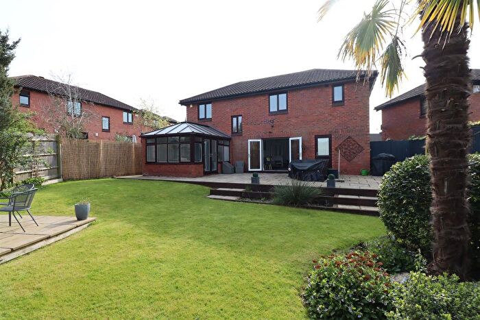 5 Bedroom Detached House For Sale In Coberley Close, Downhead Park, Milton Keynes, MK15