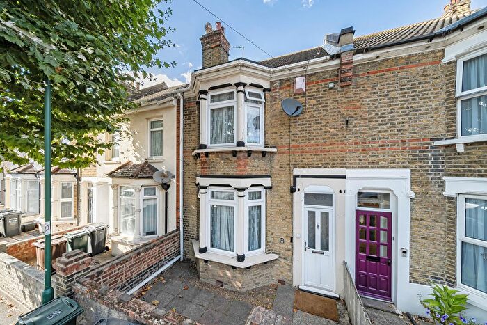 4 Bedroom Terraced House For Sale In Colney Road, Dartford, DA1