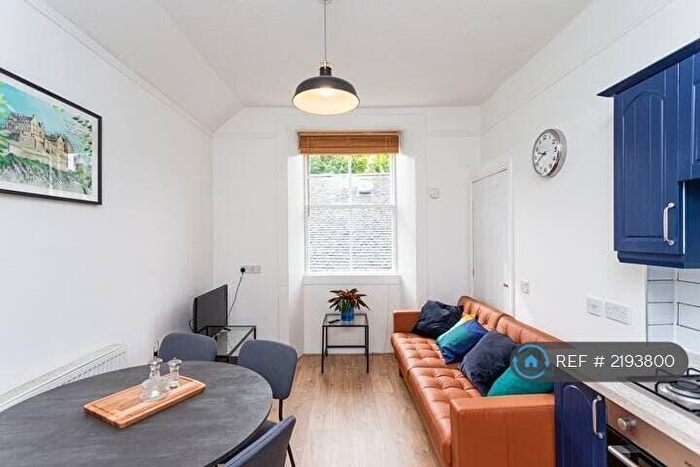 2 Bedroom Flat To Rent In Buccleuch Terrace, Edinburgh, EH8