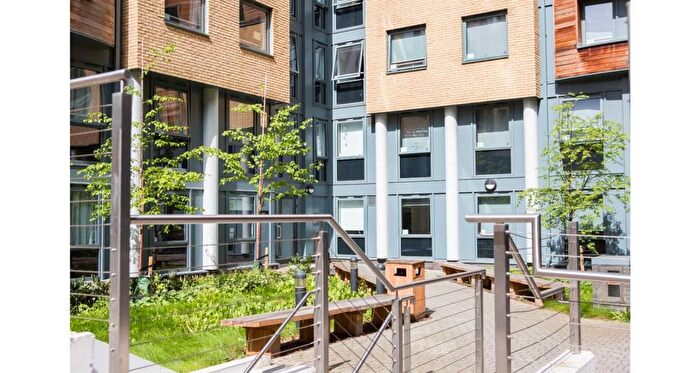 1 Bedroom Studio To Rent In Market Rd, London, N7