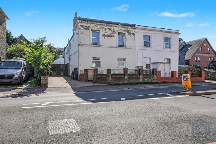 2 Bedroom Flat For Sale In Flat, Folkestone Road, Dover, CT17