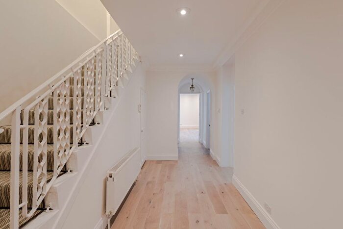 2 Bedroom Flat To Rent In Bryanston Square, Marylebone, London, W1H