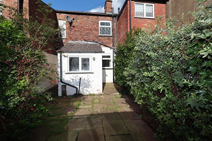 1 Bedroom Terraced House To Rent In Buxton Road, Macclesfield, SK10