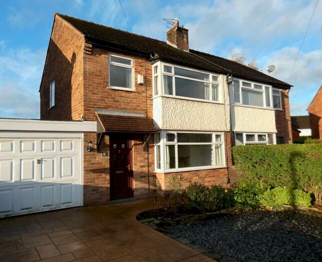 3 Bedroom Semi-Detached House To Rent In Hurstway, Fulwood, PR2