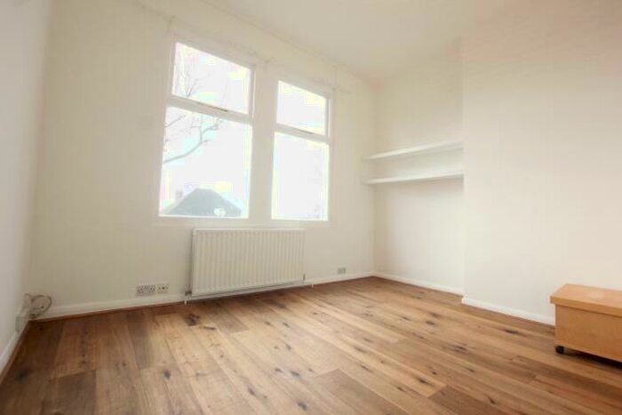 2 Bedroom Flat To Rent In Mountview Road, Crouch Hill, N4
