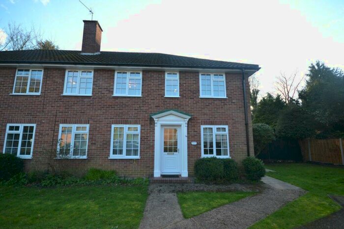 2 Bedroom Flat To Rent In Cedars Court, Leicester, LE2