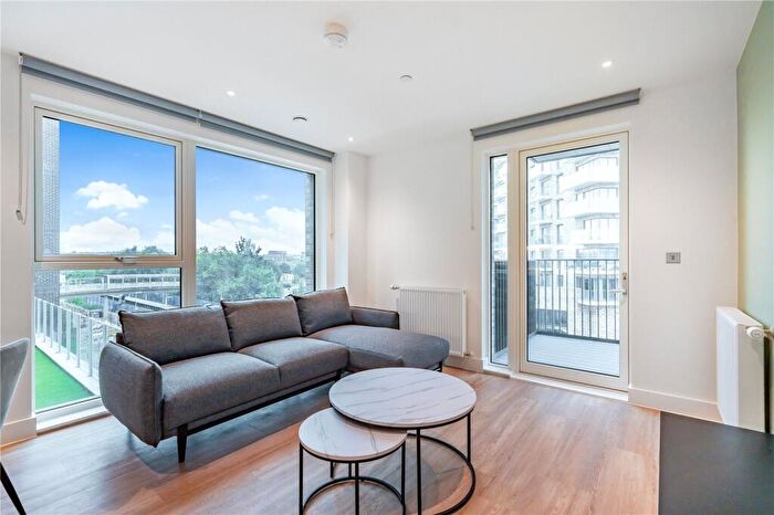 2 Bedroom Apartment To Rent In Henley Cross, London, SE3