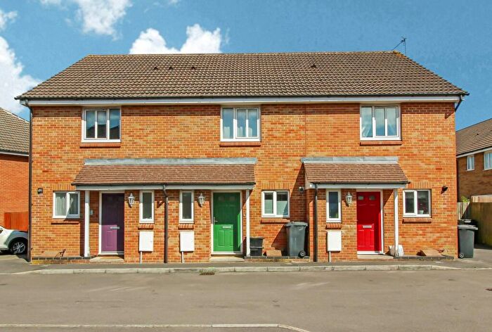 2 Bedroom Terraced House To Rent In Albany Close, Swindon, SN3