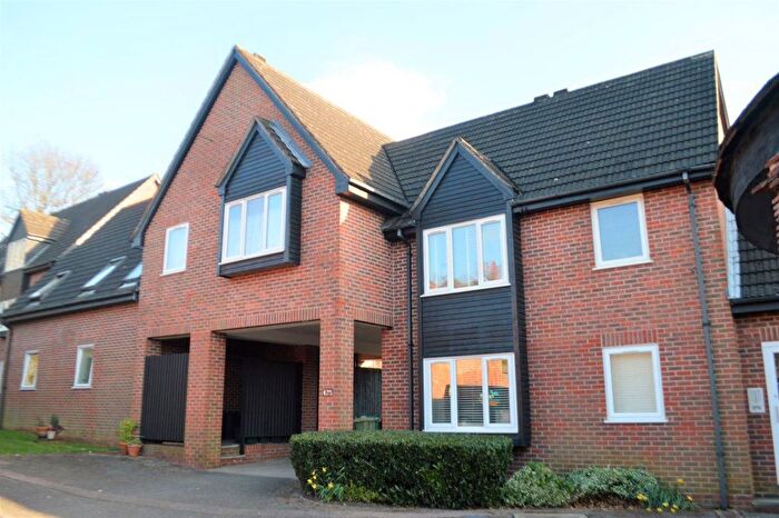 1 Bedroom Studio To Rent In Worley Road, St Albans, AL3