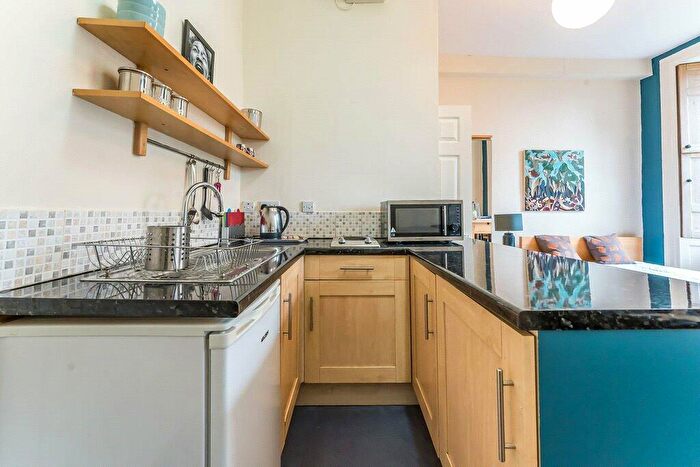 1 Bedroom Flat To Rent In Gayfield Square, East End, Edinburgh, EH1