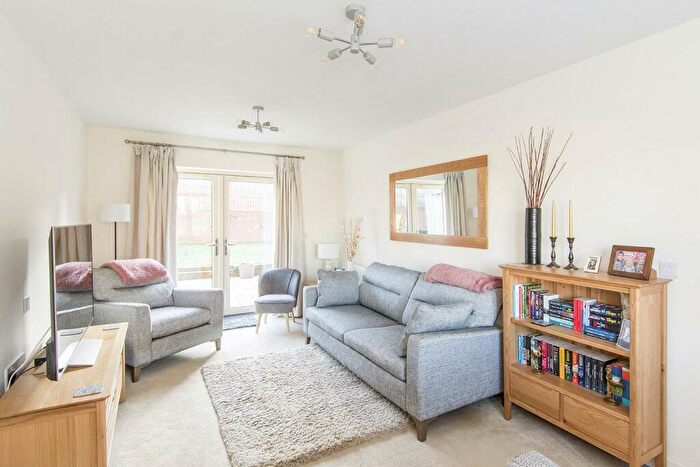 3 Bedroom Detached House For Sale In Dale Close, Lutterworth, LE17