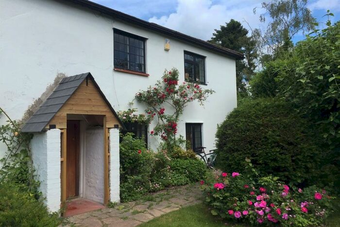 3 Bedroom Cottage To Rent In Ashe Warren, Basingstoke, RG25