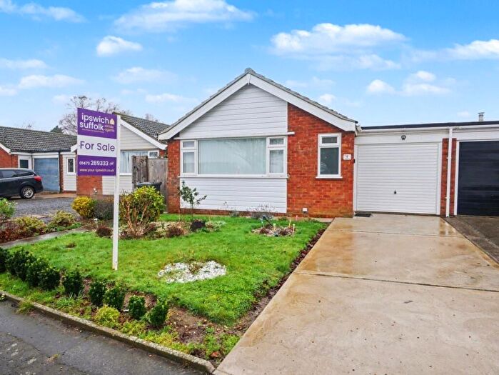 2 Bedroom Semi-Detached Bungalow For Sale In Chelmondiston, Ipswich, Suffolk, IP9