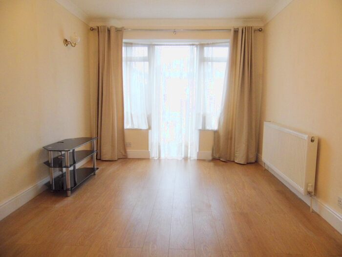 3 Bedroom Semi-Detached House To Rent In Welbeck Road, Harrow, HA2