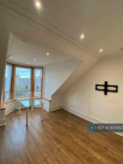 3 Bedroom Flat To Rent In Elmfield Avenue, Aberdeen, AB24