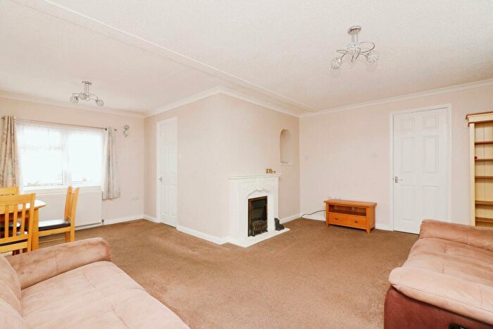 3 Bedroom Park Home For Sale In Danesbury Park Road, Welwyn, AL6