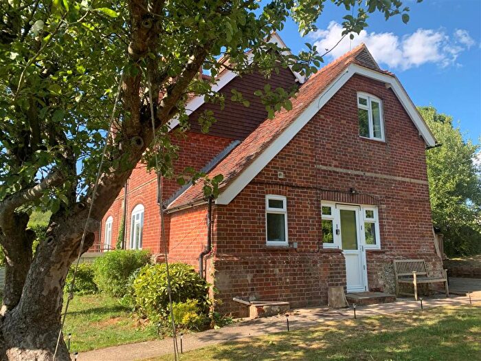 3 Bedroom Cottage To Rent In Bridgets Lane, SO21