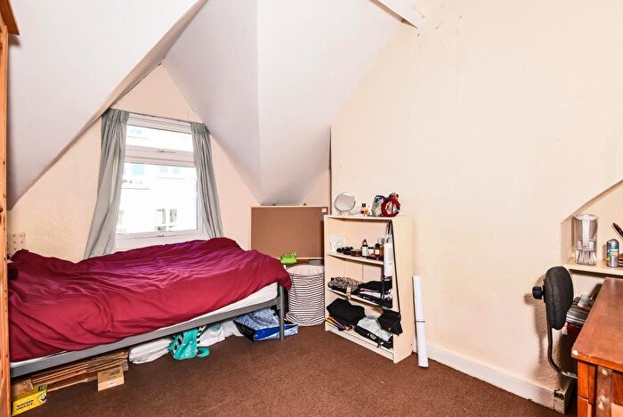 5 Bedroom Terraced House To Rent In Marston Street, Student Bedroom, OX4