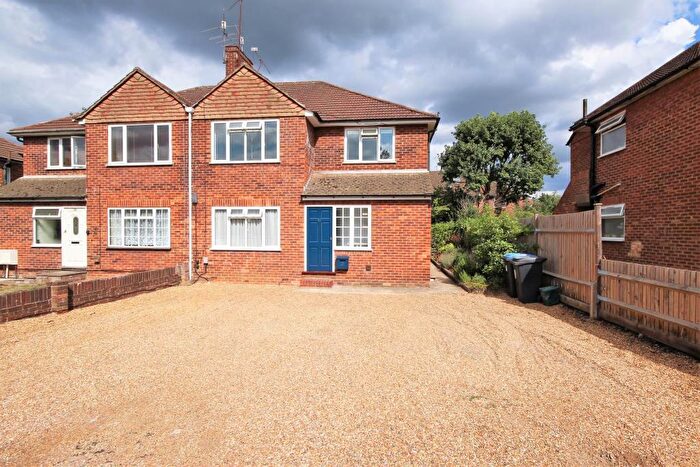 3 Bedroom Maisonette To Rent In Royston Avenue, Byfleet, West Byfleet, KT14