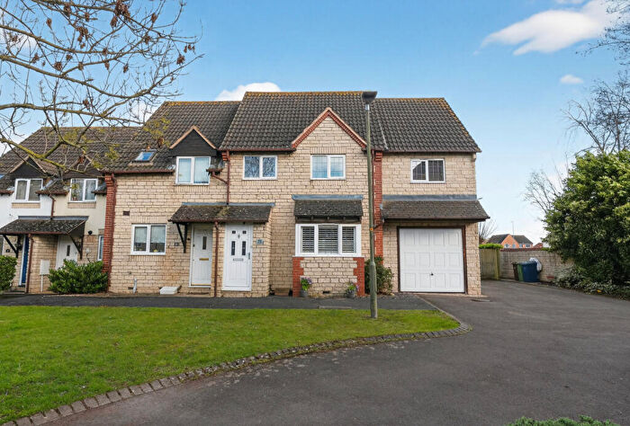 3 Bedroom End Of Terrace House For Sale In Little Acorns, Bishops Cleeve, Cheltenham, Gloucestershire, GL52