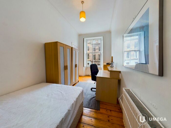 4 Bedroom Flat To Rent In Broughton Street, Broughton, Edinburgh, EH1