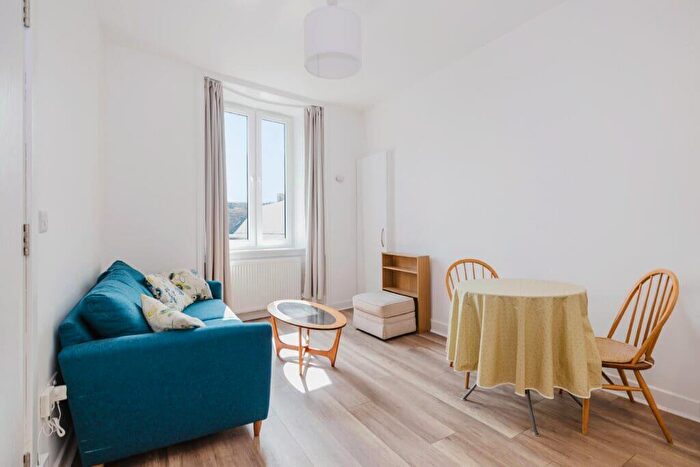 1 Bedroom Flat To Rent In L – Fountainbridge, Edinburgh, EH3