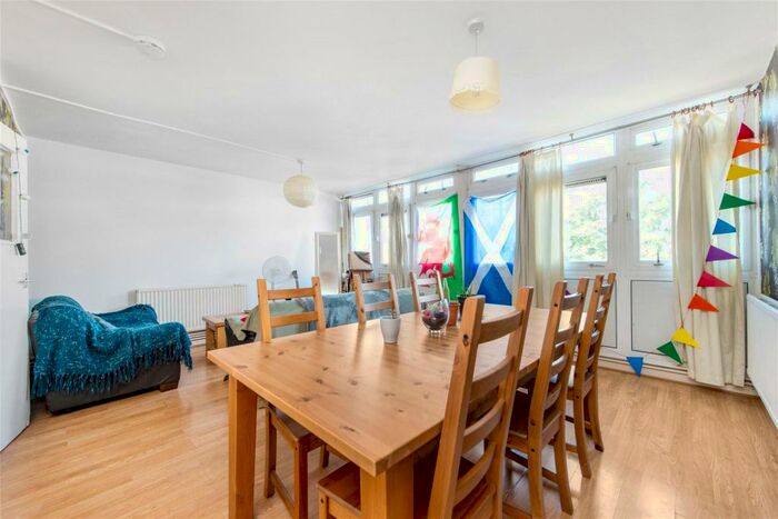 5 Bedroom Apartment To Rent In Norton House, Bigland Street, E1