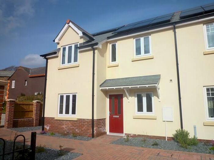 1 Bedroom Maisonette To Rent In Manor Gardens, Chapel Street, EX22