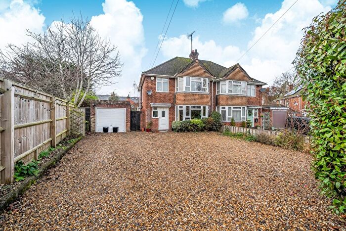 3 Bedroom Detached House For Sale In Connaught Close, Reading, RG30
