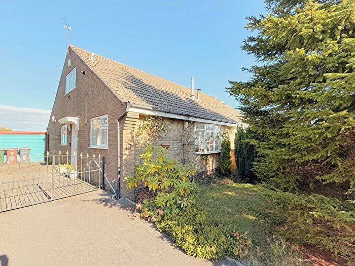 2 Bedroom Bungalow For Sale In Fairway Drive, Wibsey, Bradford, BD7