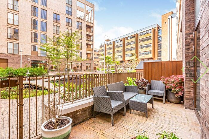 2 Bedroom Flat For Sale In Casbeard Street, London, N4