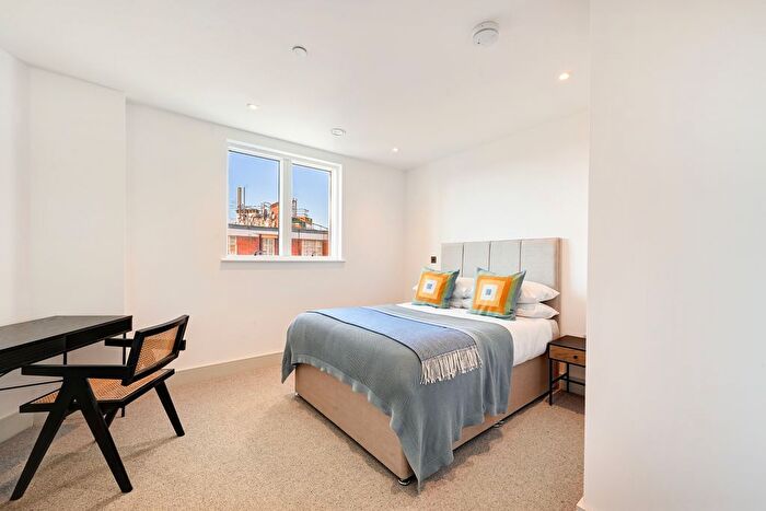 1 Bedroom Flat To Rent In Clifton Mansions, Park Avenue, NW2