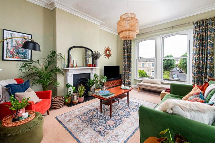 2 Bedroom Apartment For Sale In Clyde Road, Redland, Bristol, BS6