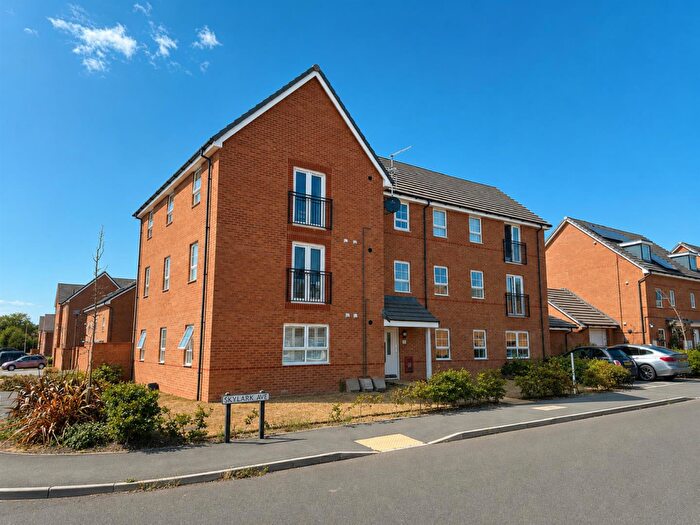2 Bedroom Flat For Sale In Skylark Avenue, Peacehaven, BN10
