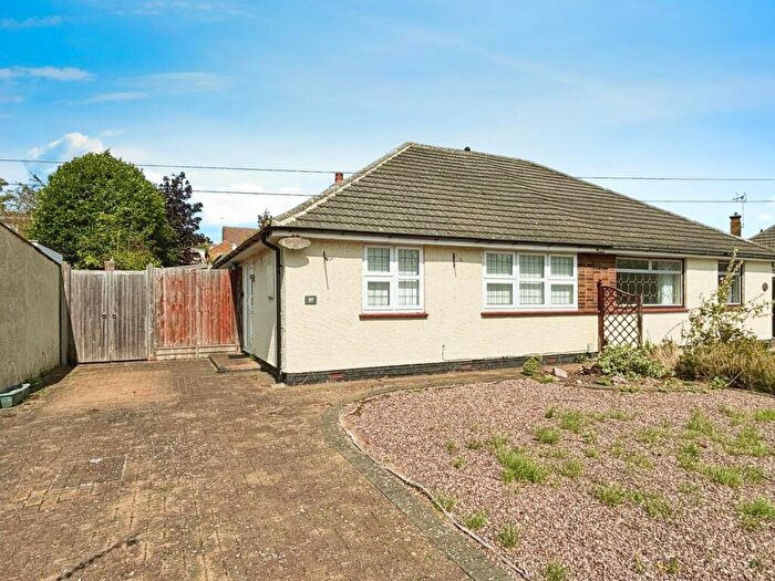 2 Bedroom Semi-Detached Bungalow For Sale In Ninesprings Way, Hitchin, SG4