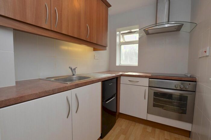 1 Bedroom Flat To Rent In Canterbury Road, Leytonstone, London, E10