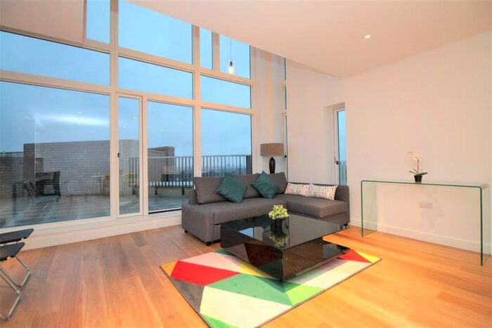 3 Bedroom Flat To Rent In Lumire Building, Maud Street, Canning Town, E16