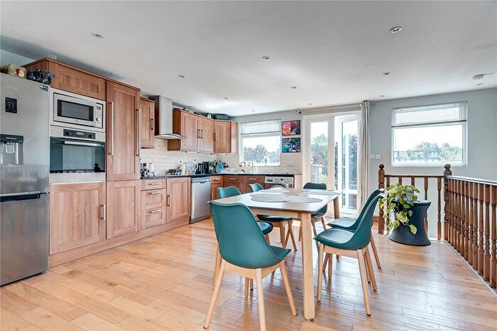 3 Bedroom Terraced House To Rent In Putney Bridge Road, London, SW15