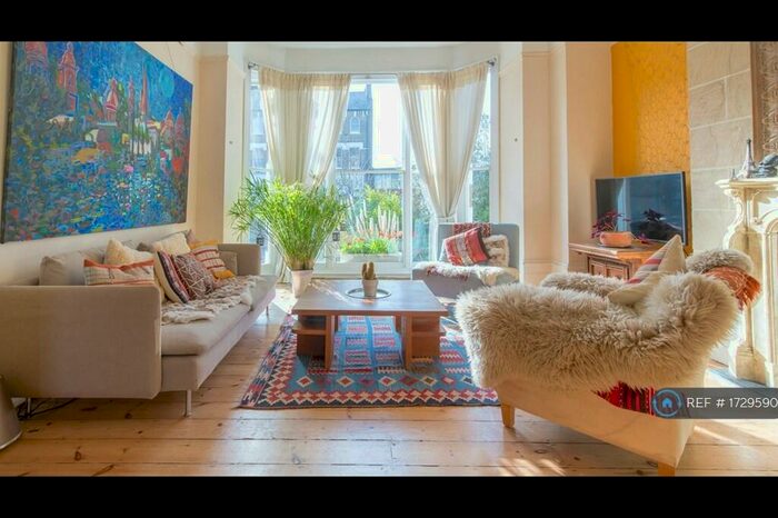 3 Bedroom Maisonette To Rent In Caversham Road, London, NW5