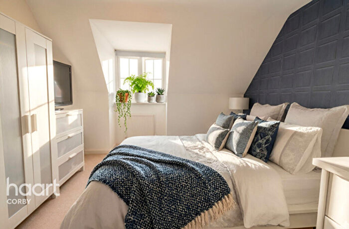 4 Bedroom End Of Terrace House For Sale In Flycatcher Road, Corby, NN18