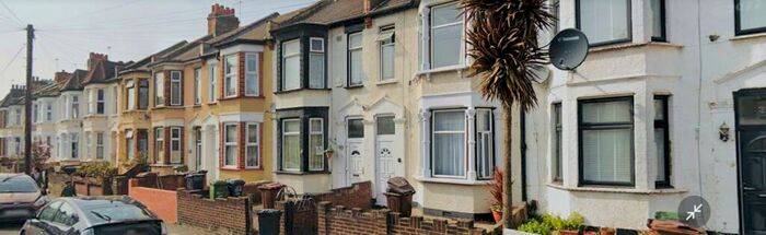 4 Bedroom House To Rent In Priory Road, Barking, IG11