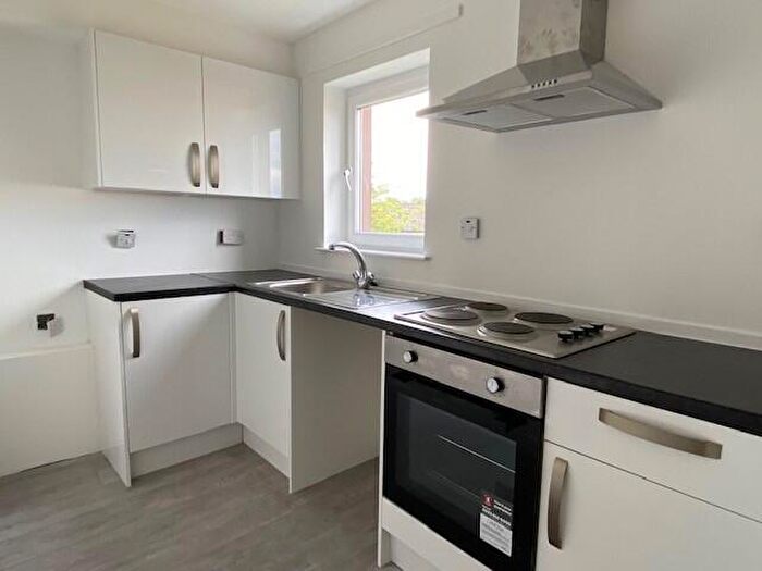 Flat To Rent In Lewis Avenue, Wishaw, ML2