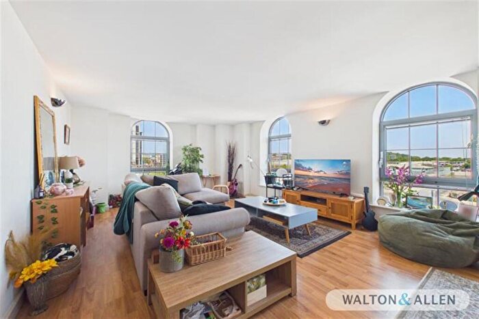 2 Bedroom Apartment For Sale In The Hicking Building, Queens Road, NG2